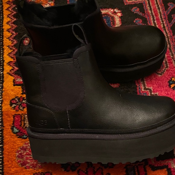 Women´s Black Platform UGG